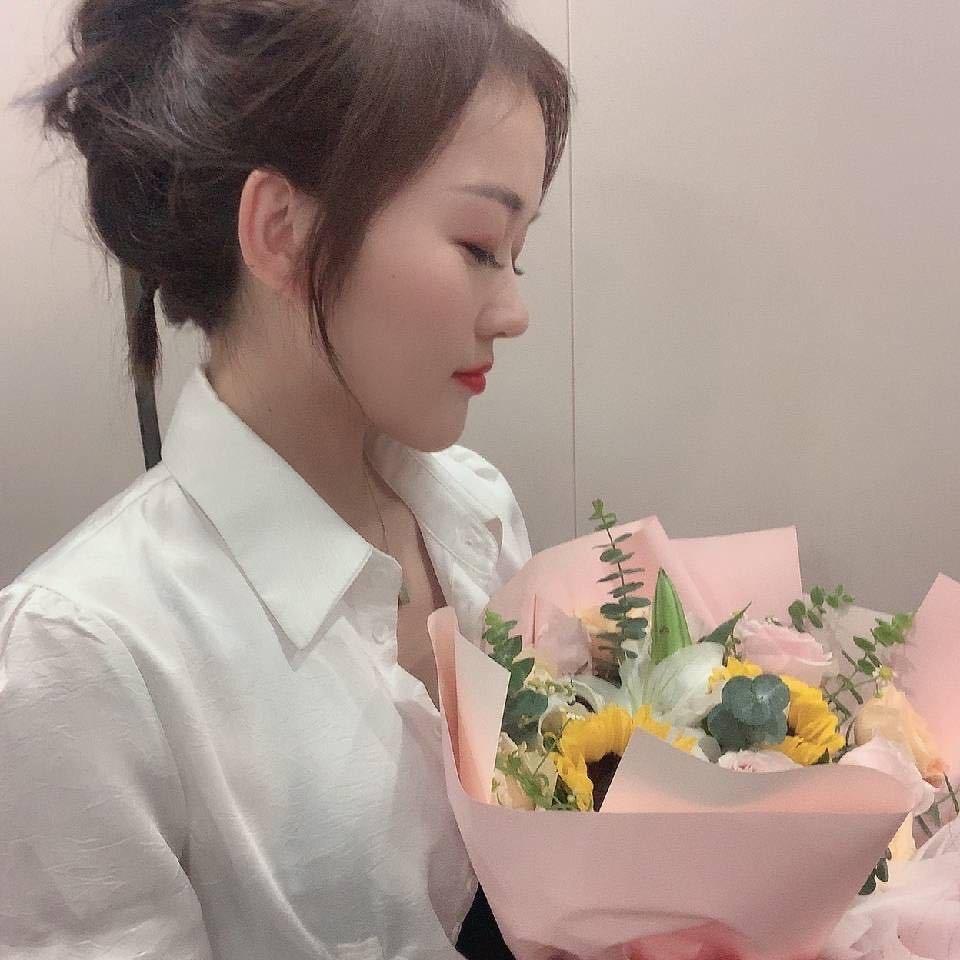 夏邑阿曼施服装店李荣