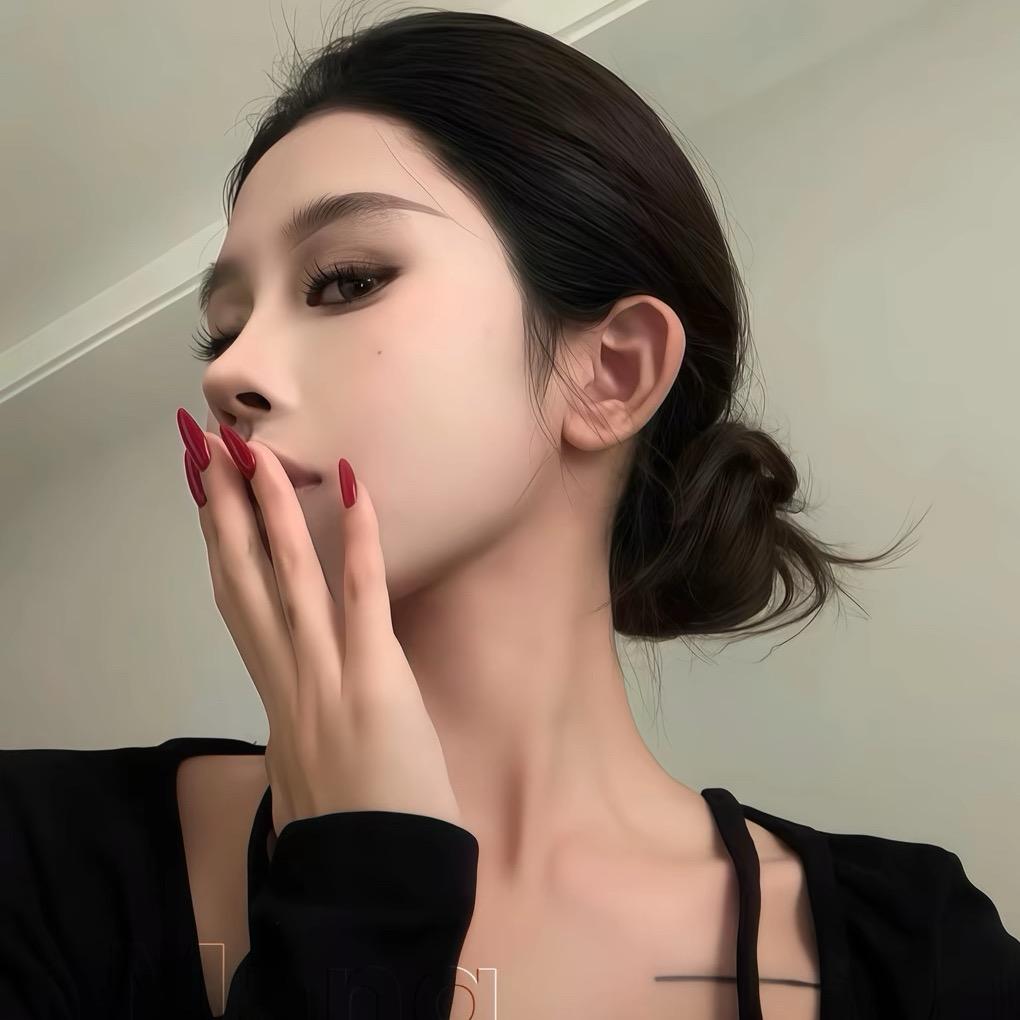 周周小姐