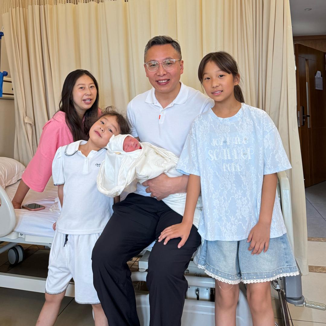 三娃的超级饲养员