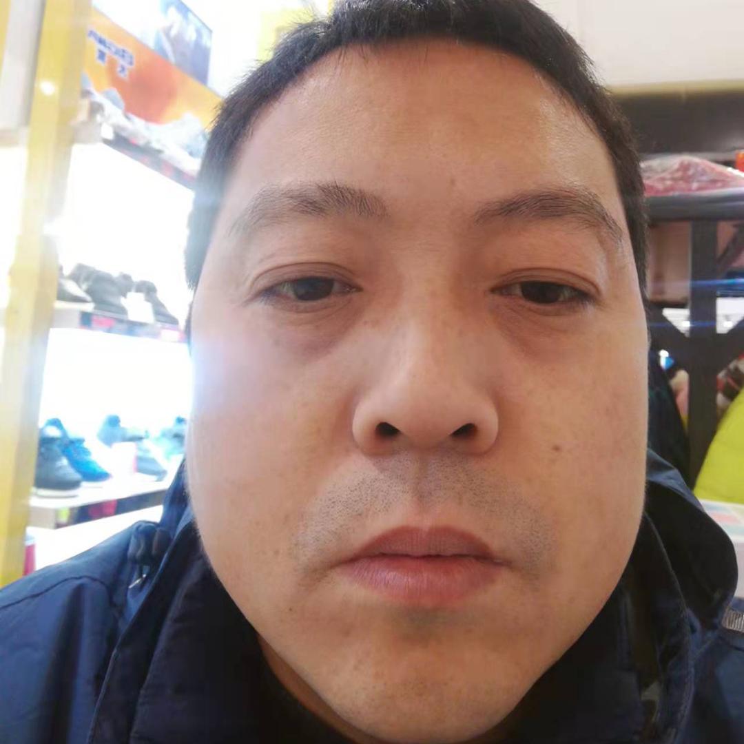 大黄蜂服装鞋帽商行