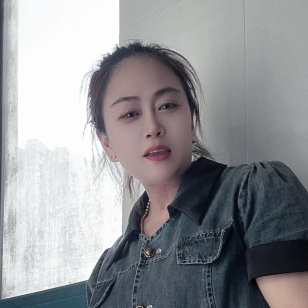 我是艳子耶