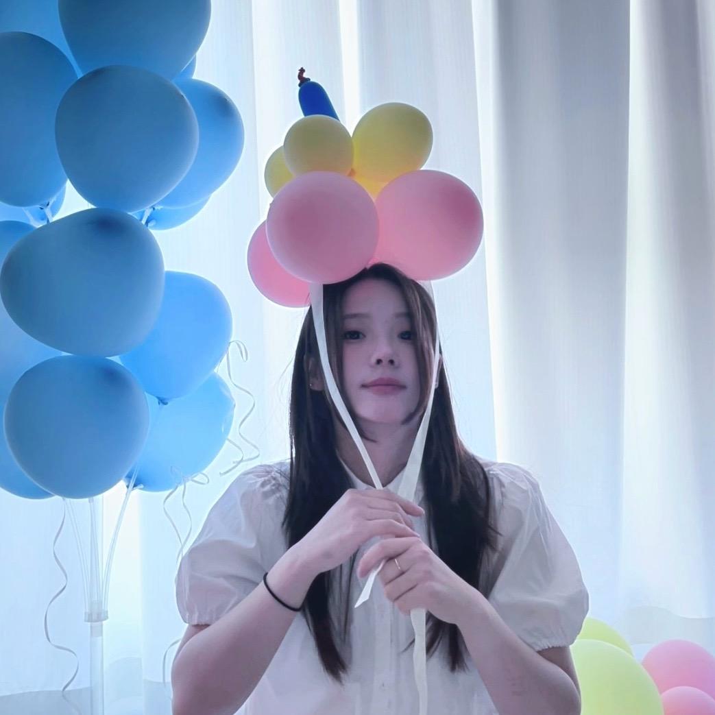 瑶了瑶头-