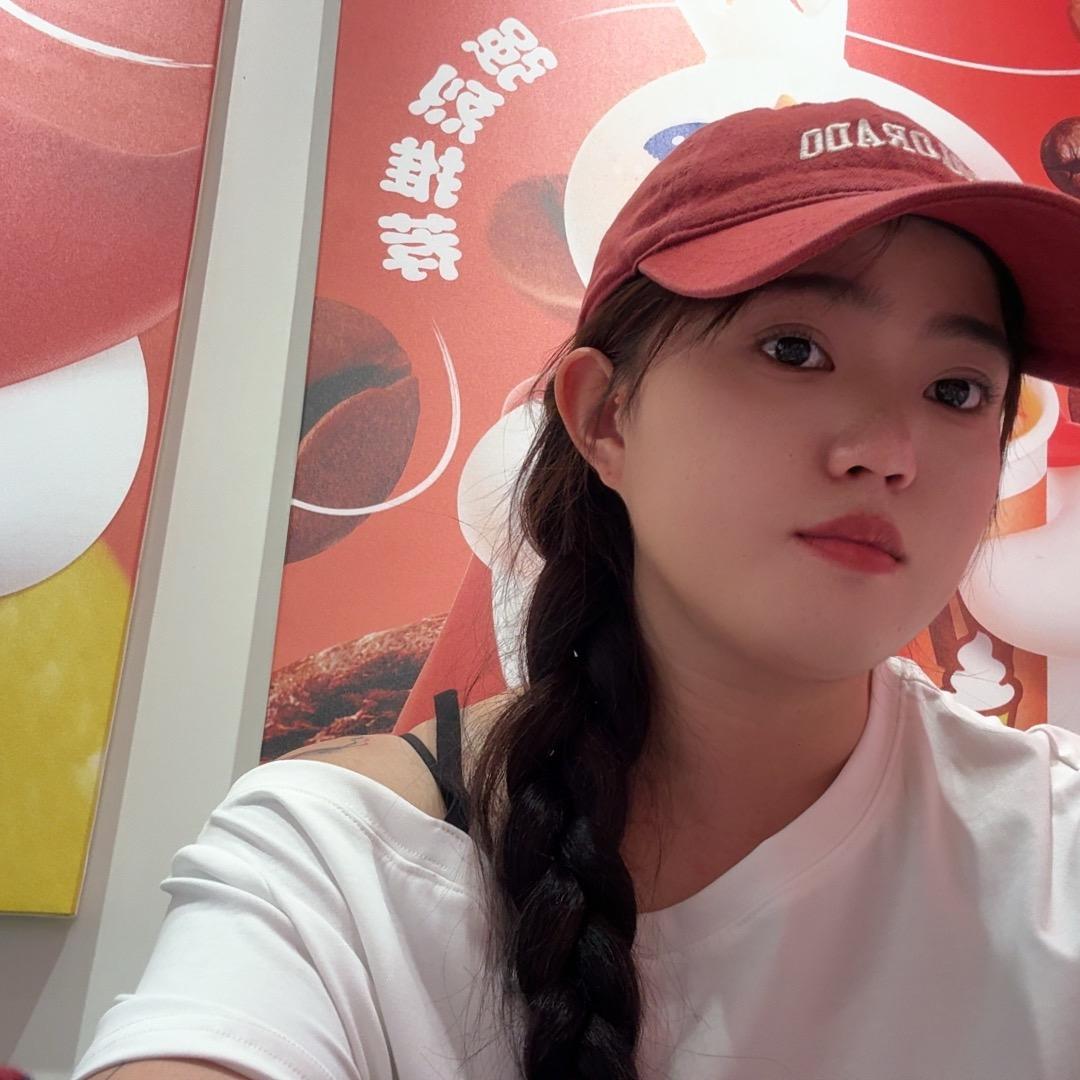 甩甩（农村幺哥运营客服）