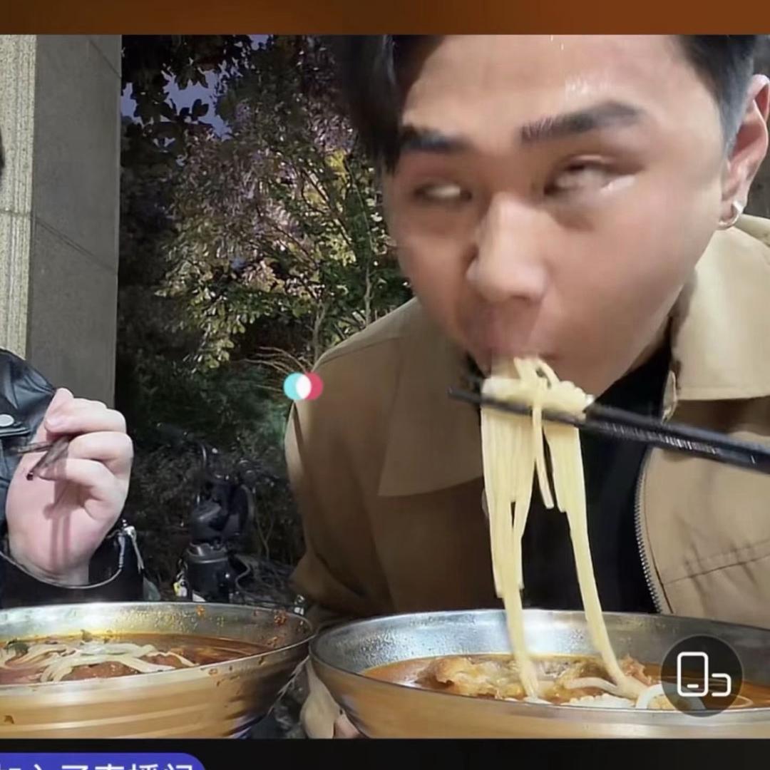 零卡暴龙