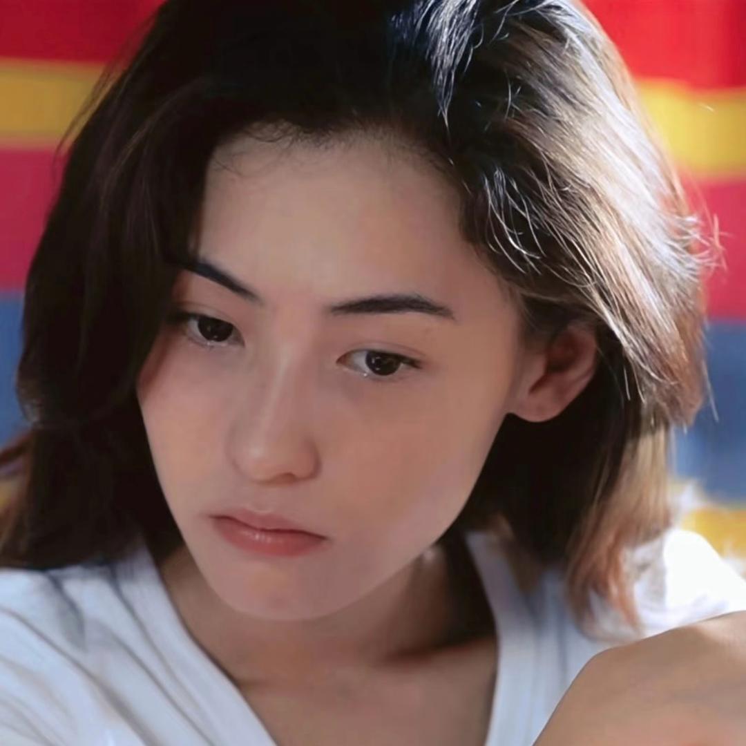 权志凤.