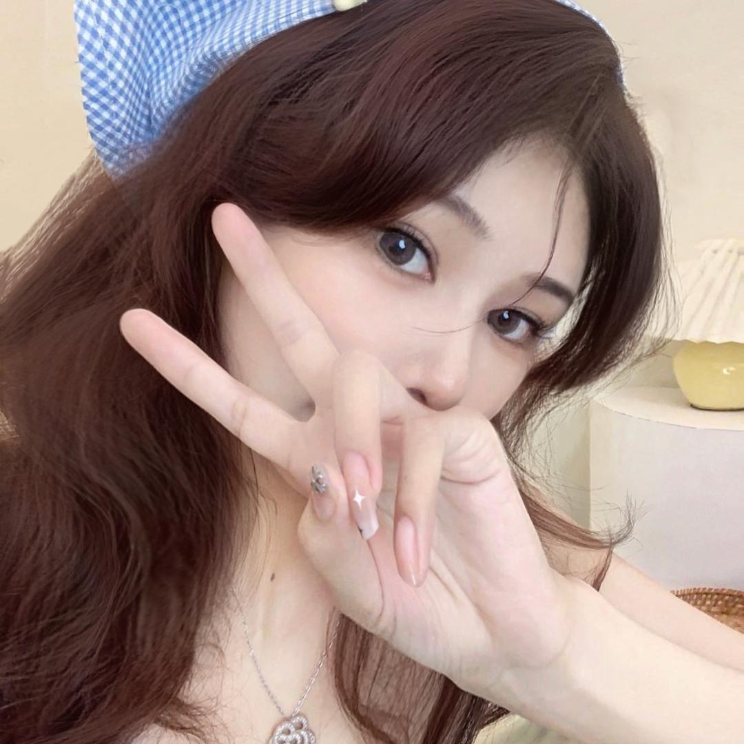 一颗水蜜桃子