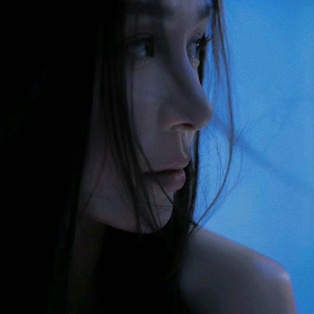 晗 ㅤㅤㅤ