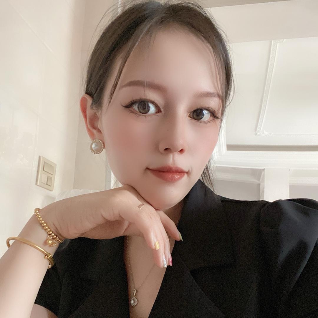 炽火火的时尚穿搭