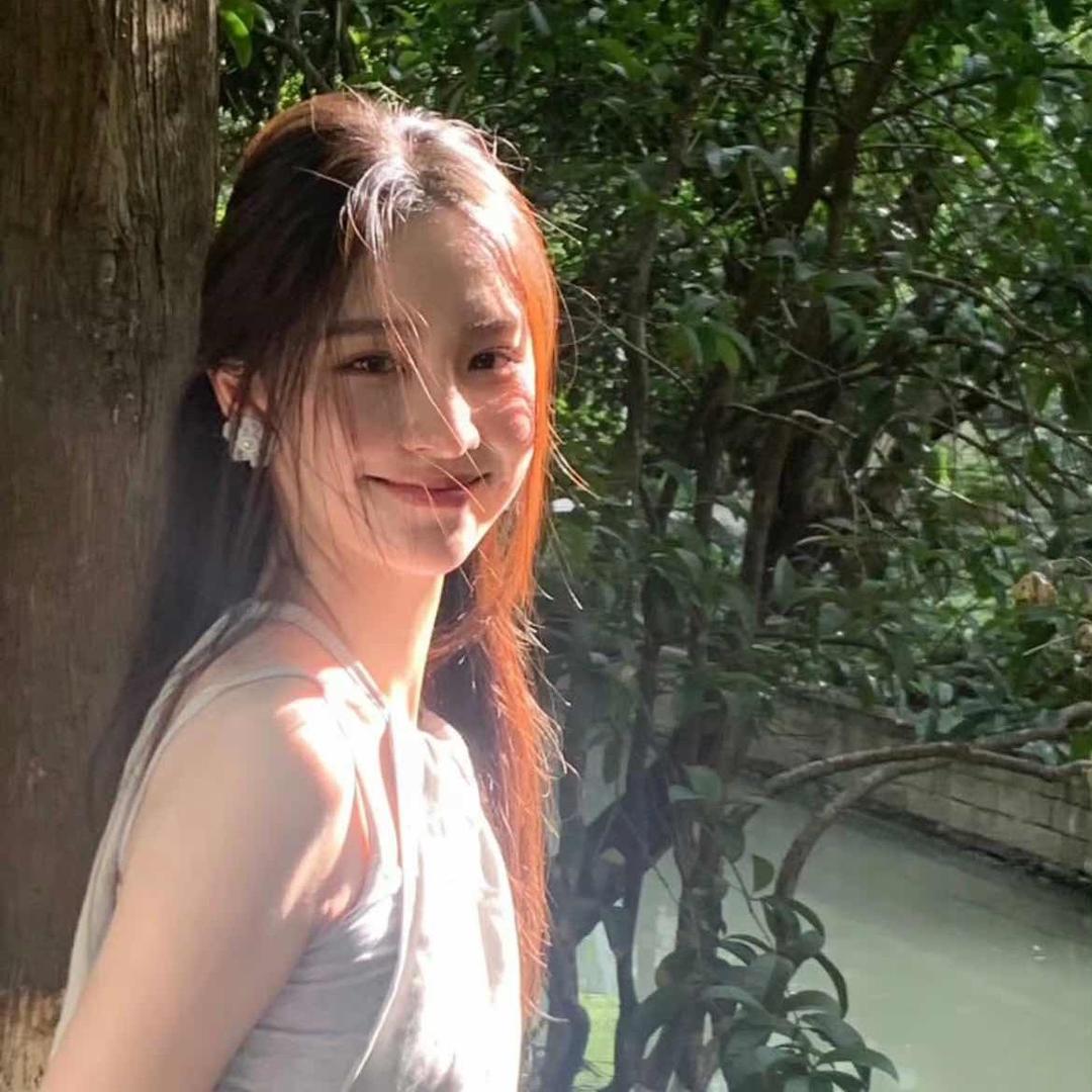 重生之我在公园摆摊卖拼豆