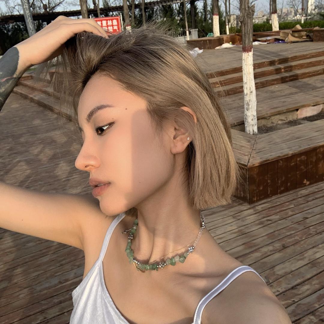 是希不是西（曼娜莎肌底衣专场）