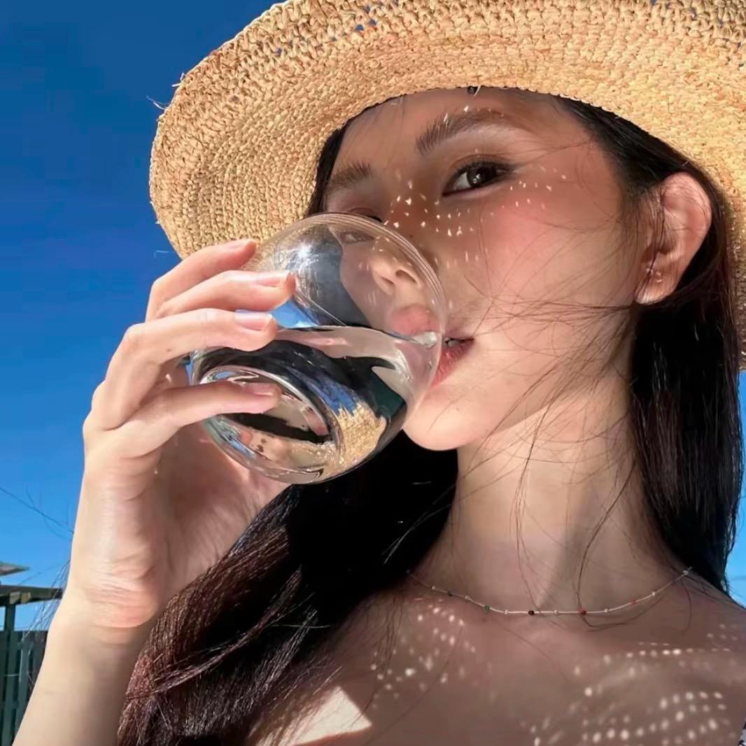闪亮的屁灯.