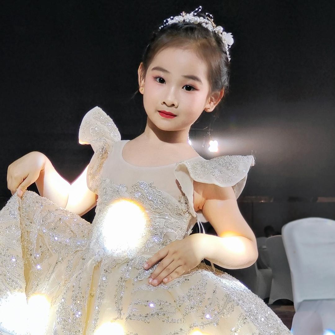 思琪.(见过张凌赫版)