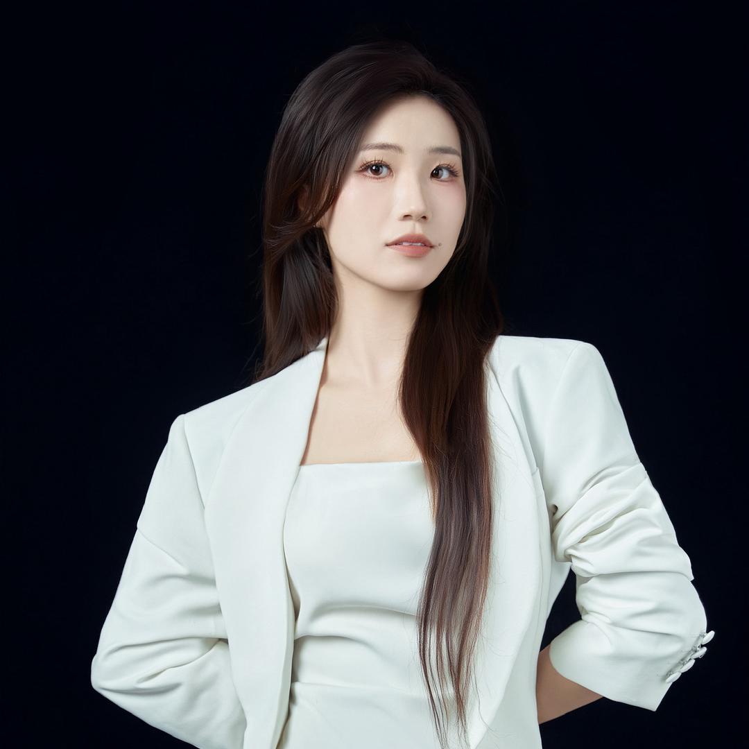 梁爽设计师