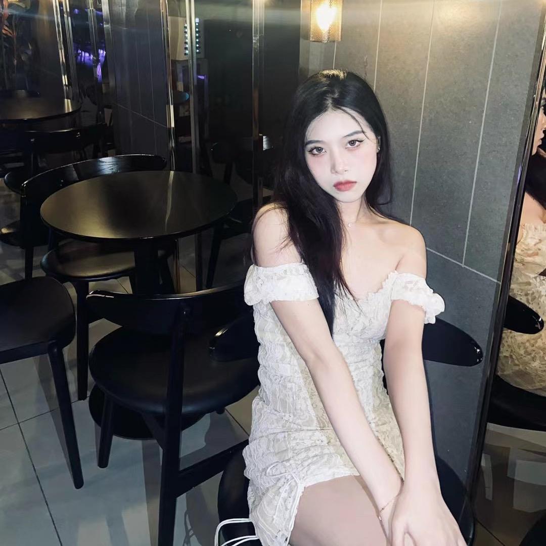 杨蹦蹦服装店
