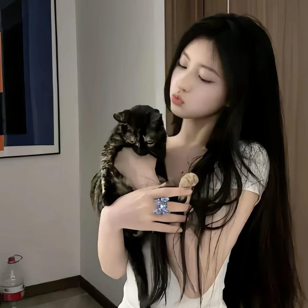 冷酷小美……