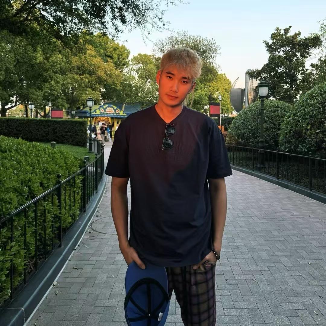 张翊航