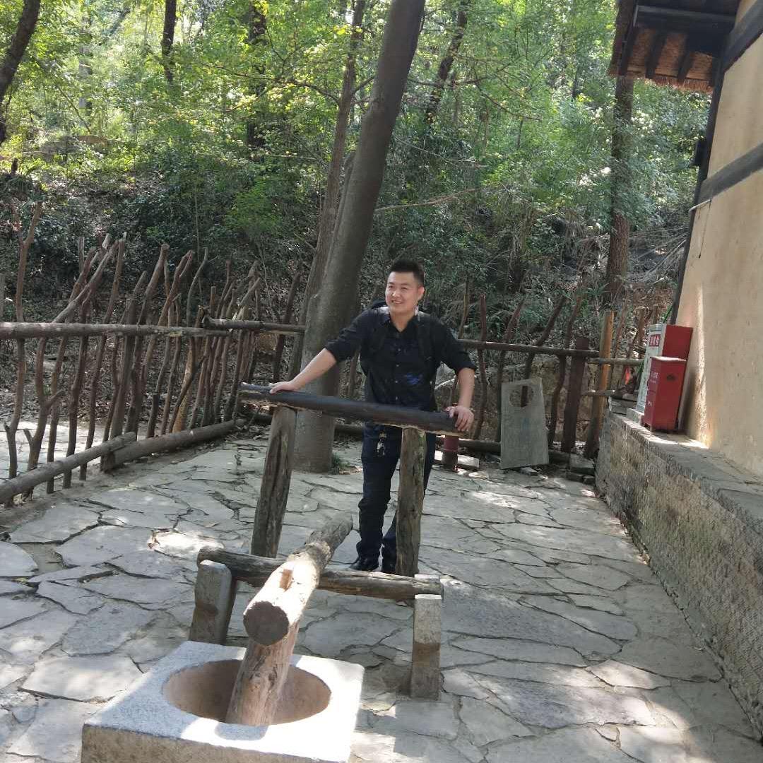 W先生