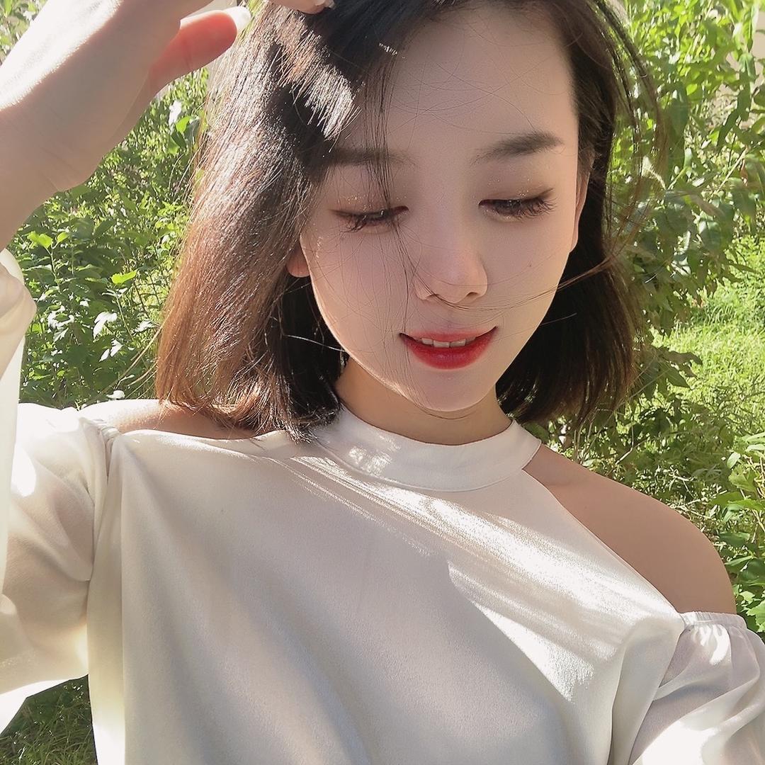 01年摆摊卖菜阿姨