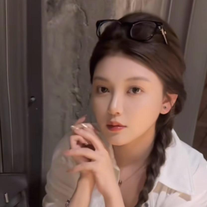 🍚米叨叨の超绝女装分享