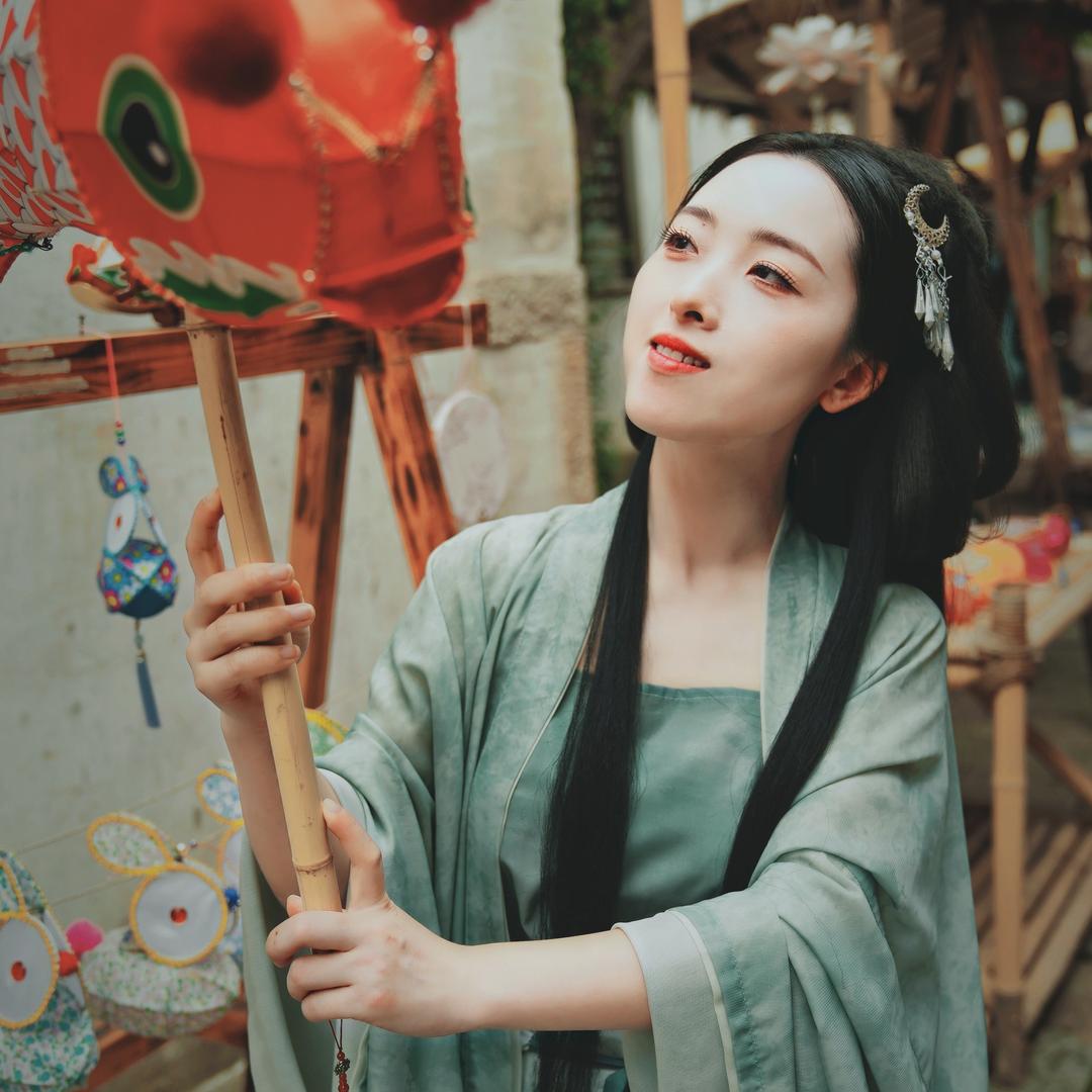 陆一莹