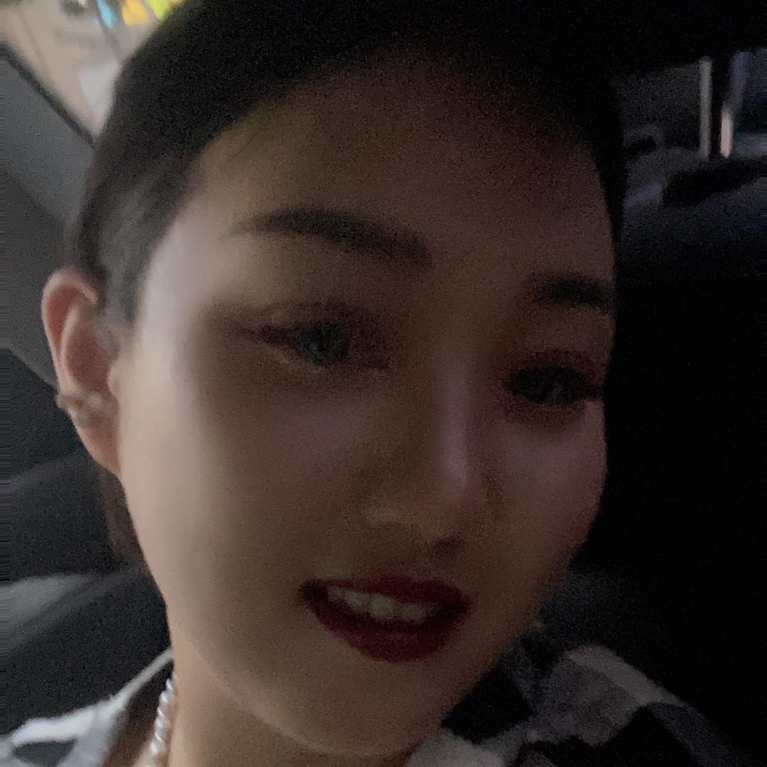@    Miss    Li