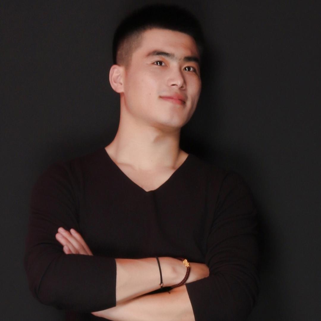 临汾佳阳游泳王教练