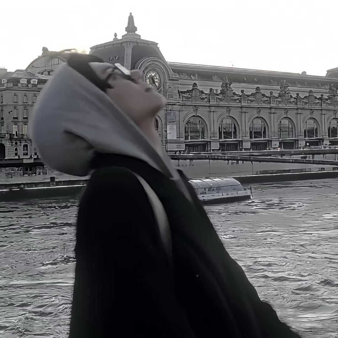 爸爸被抛弃4i女儿趁虚而入