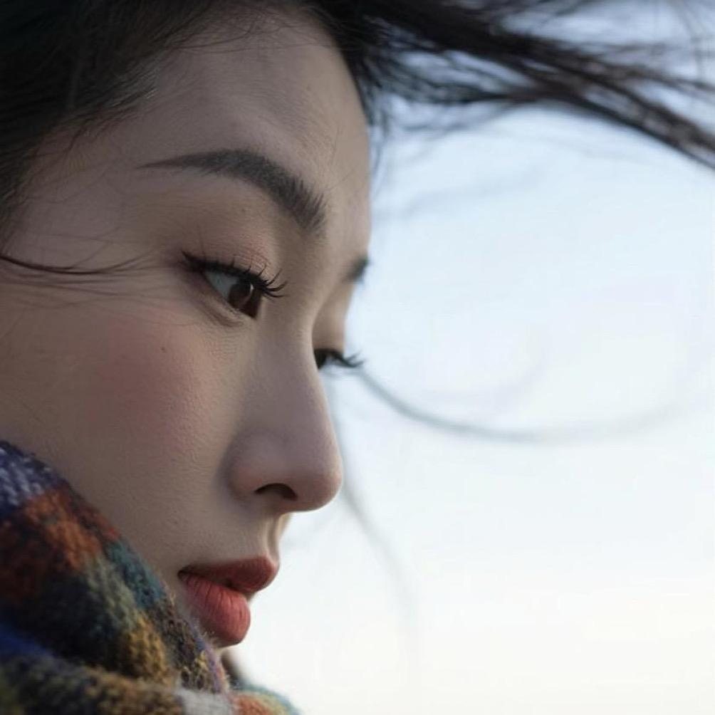 晚风千千.
