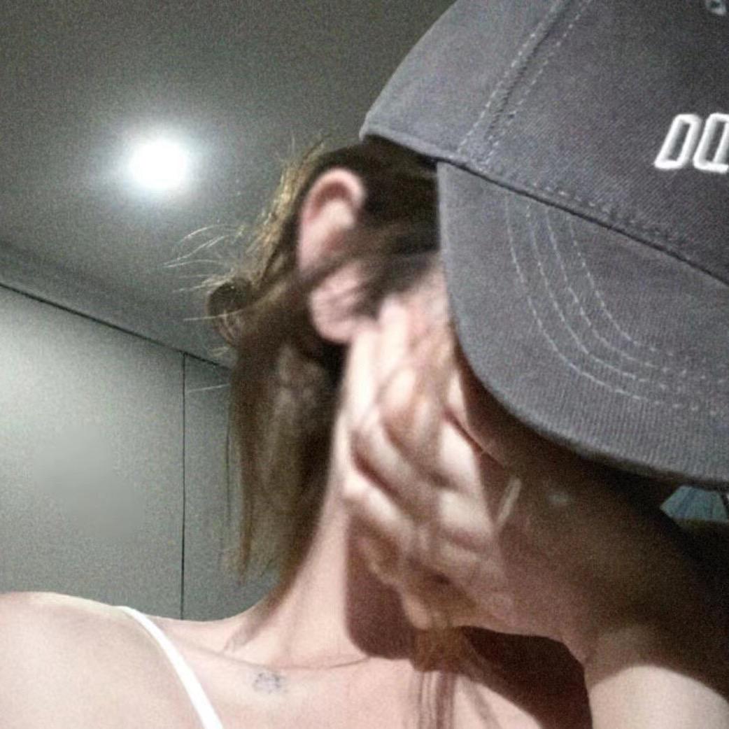 吃撑的布丁椰奶
