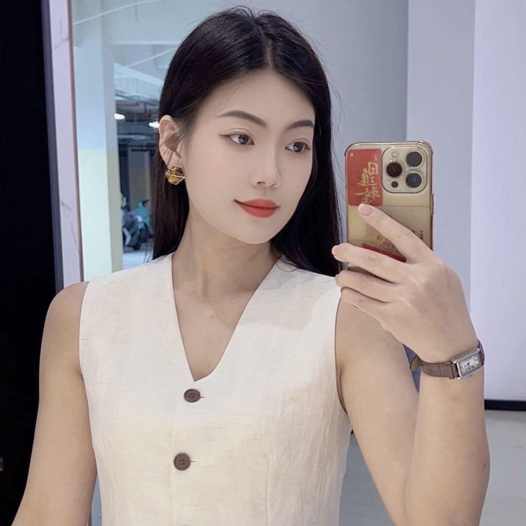 广东远图车贸小飒姐