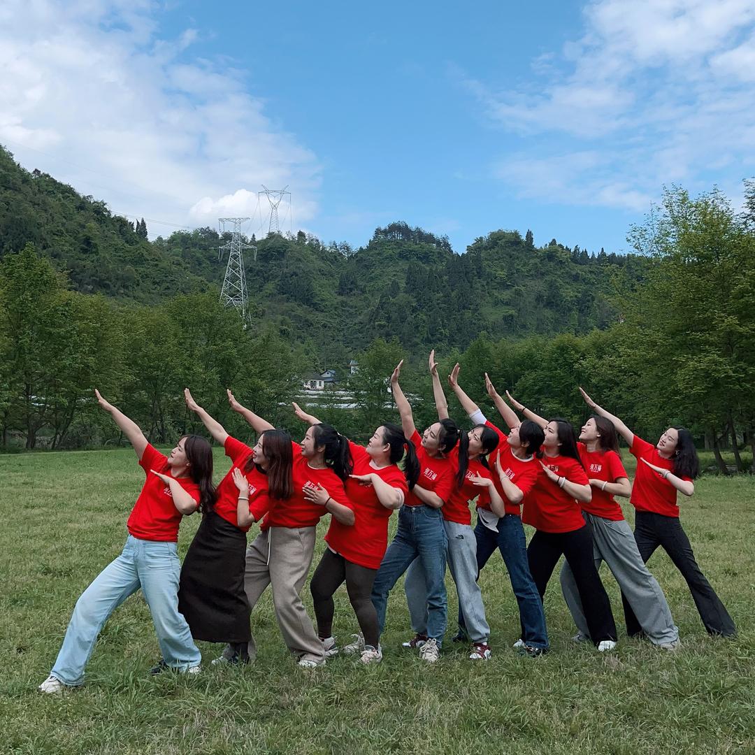 乾州世纪广场张万福