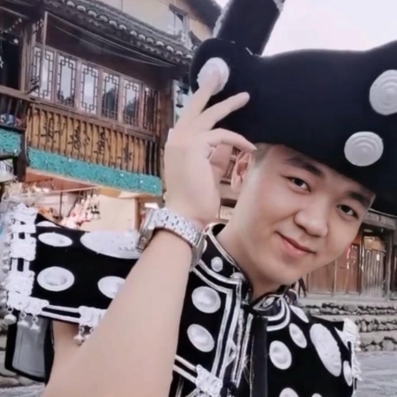 （侗族）潘小孩