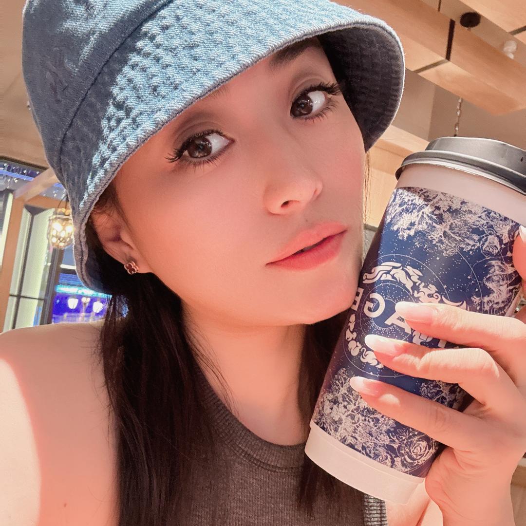 思佳-🍷酒暖余生🍷