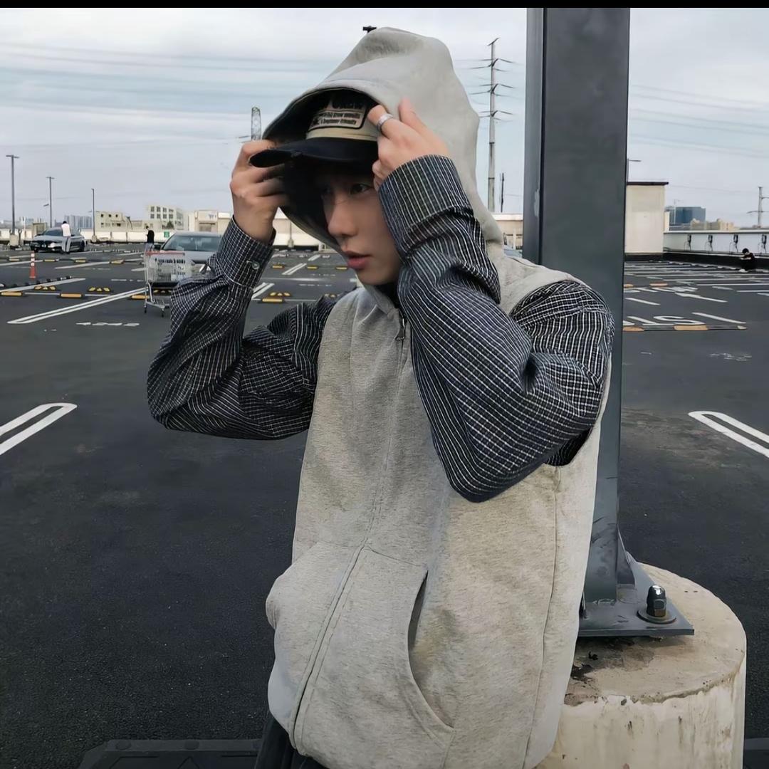11712
