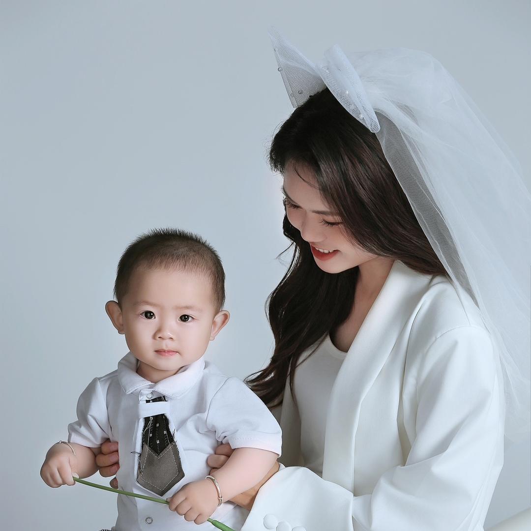 轩轩麻麻吖