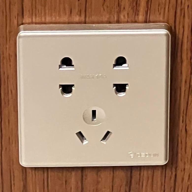 忧郁男神張叁