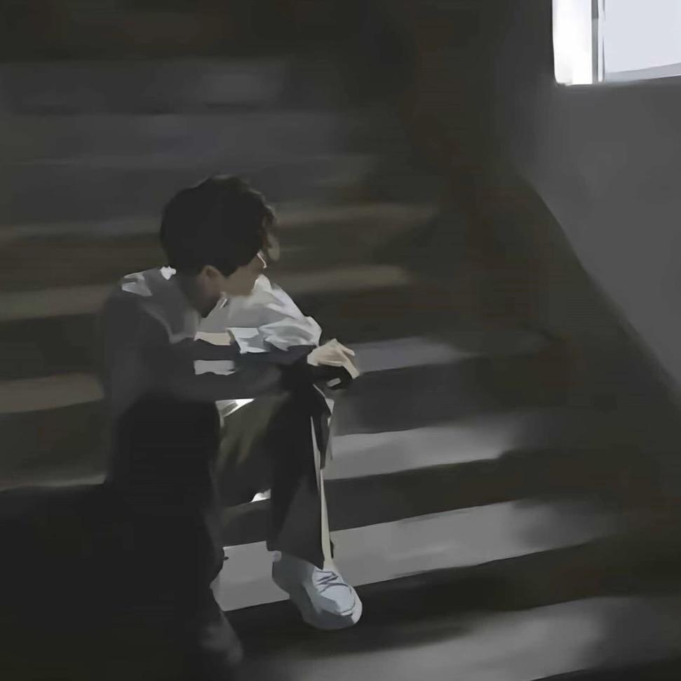 为了生活陪富婆