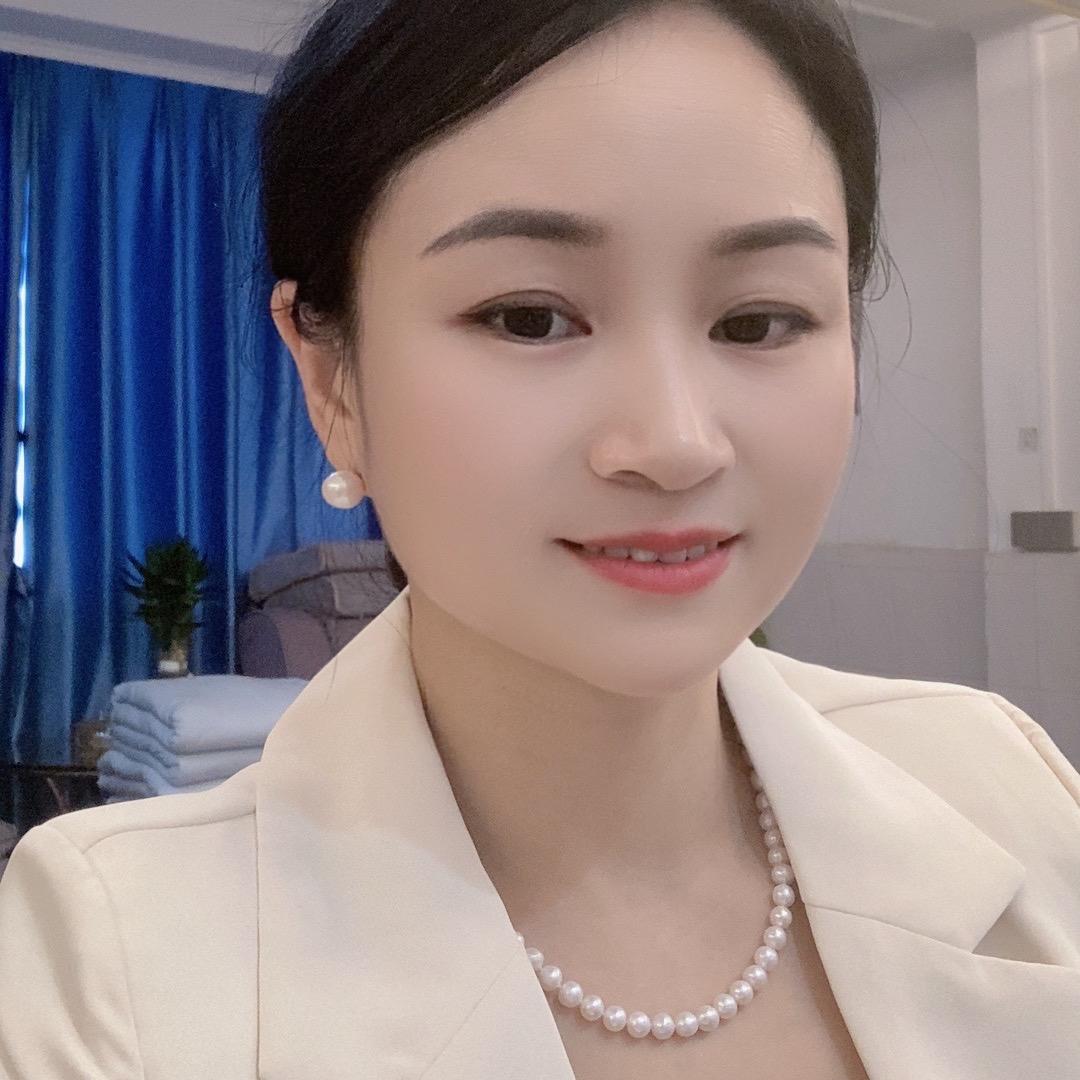 经仲堂一吴小姐（带学员