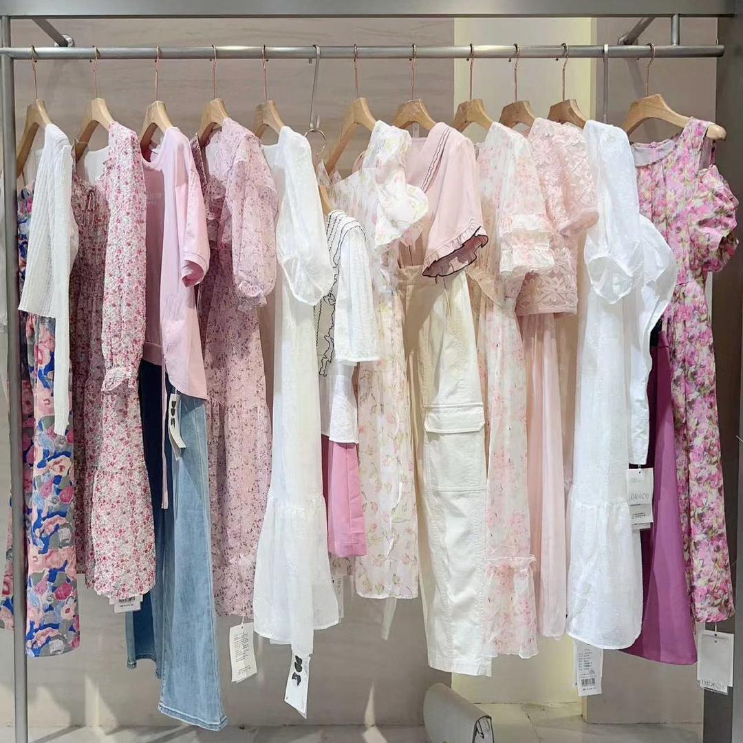 小白菜收服装库存尾货服装面料