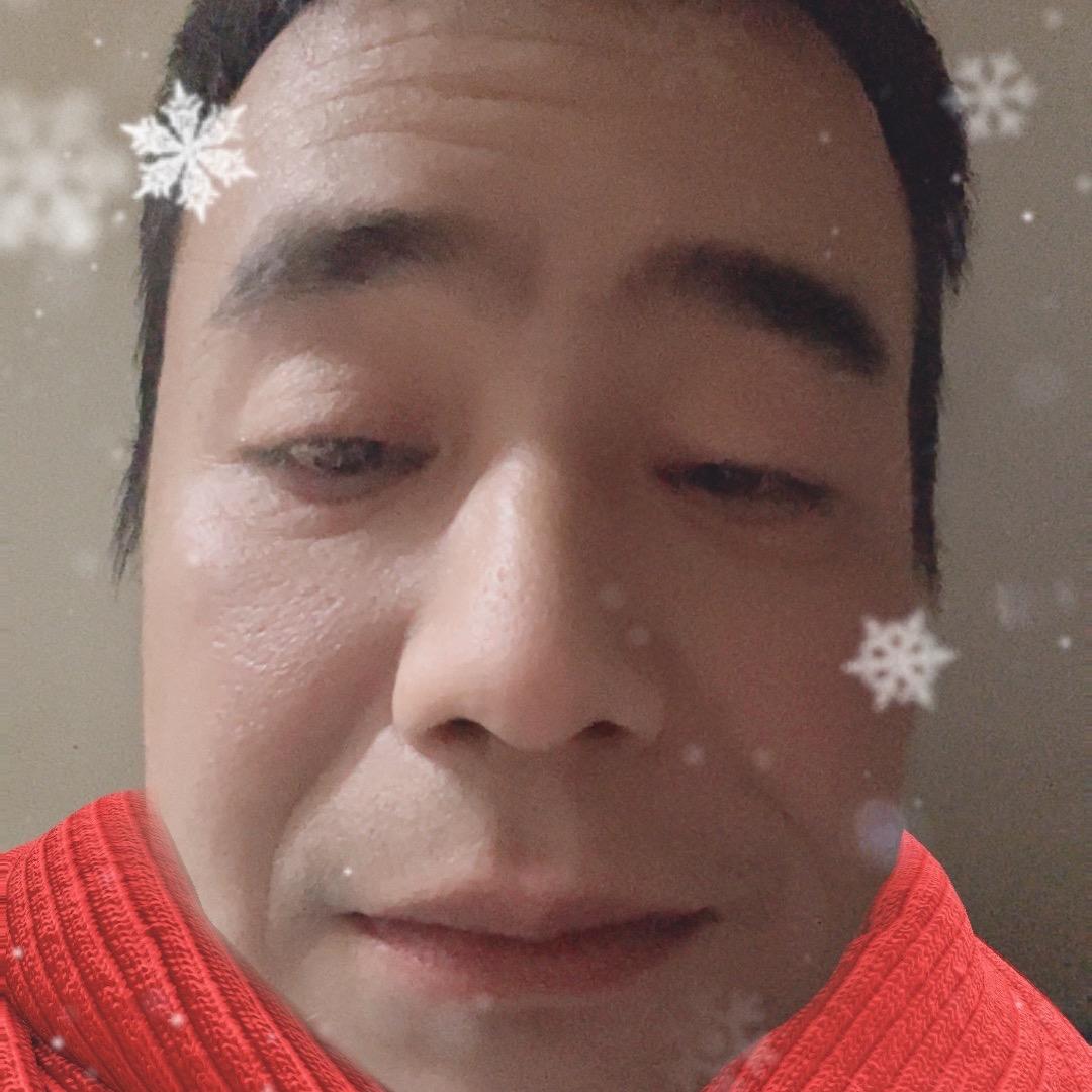 一只小鱼儿🐠头像