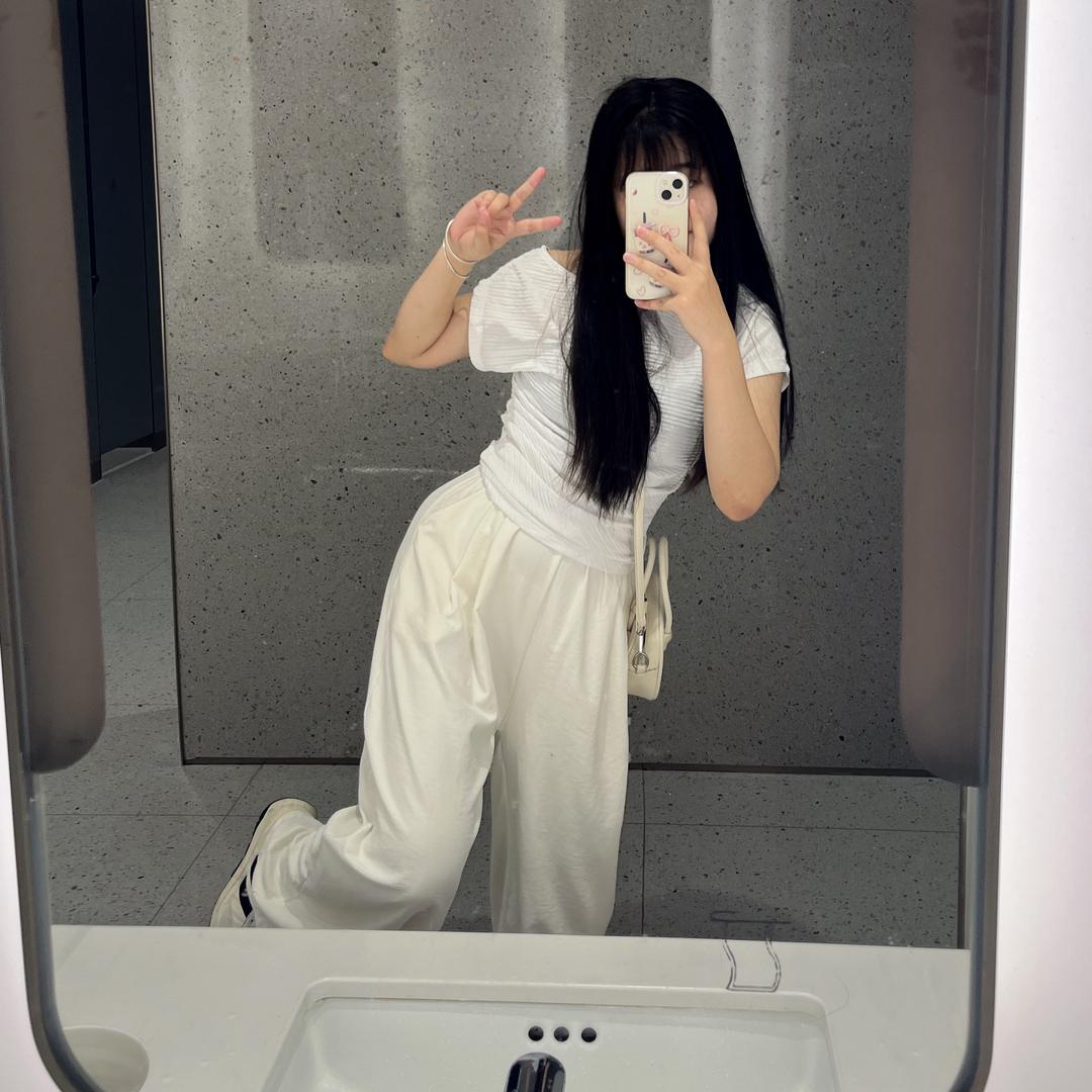 忙碌的鸡蛋卷