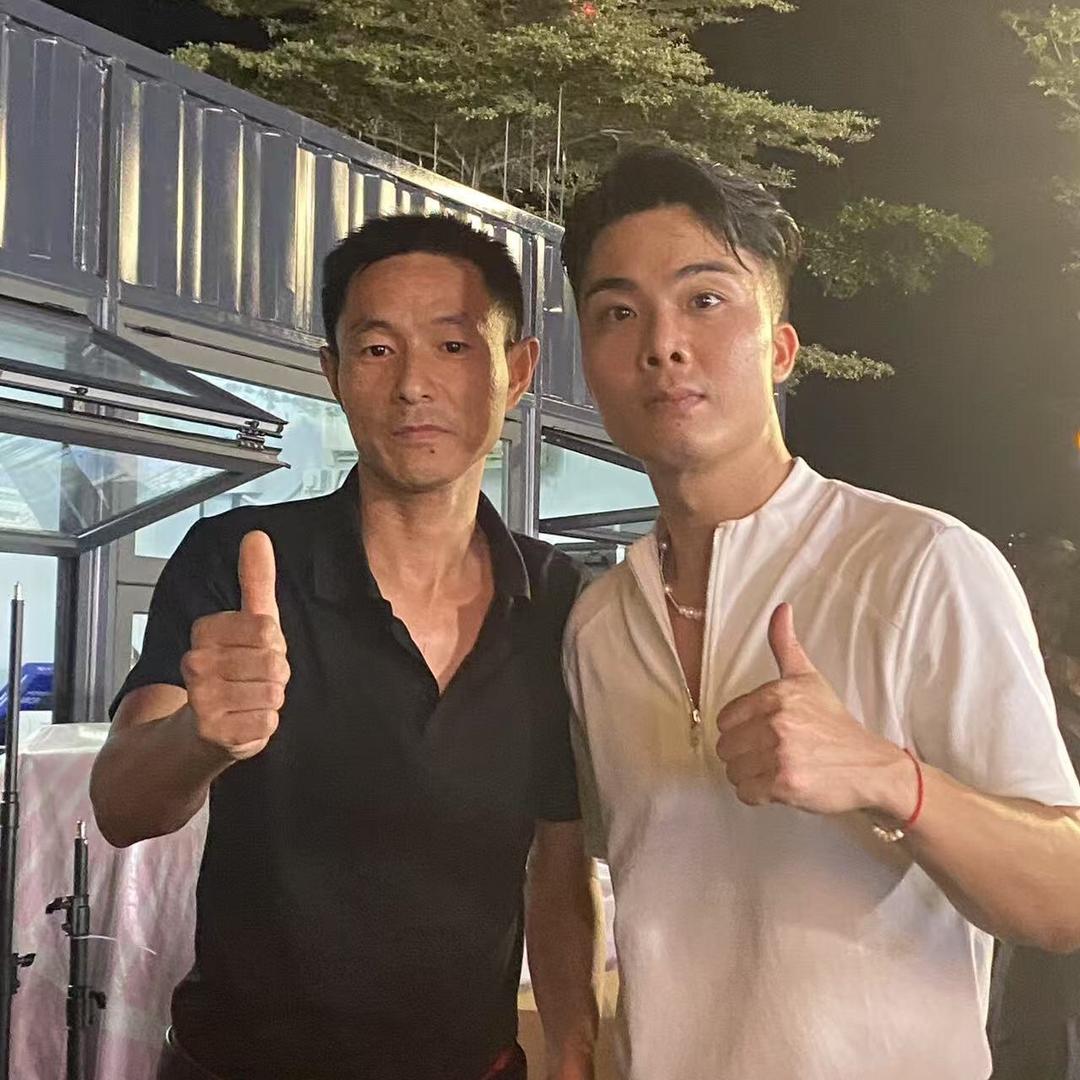 潢川小猴子十名星经纪人十电商合作