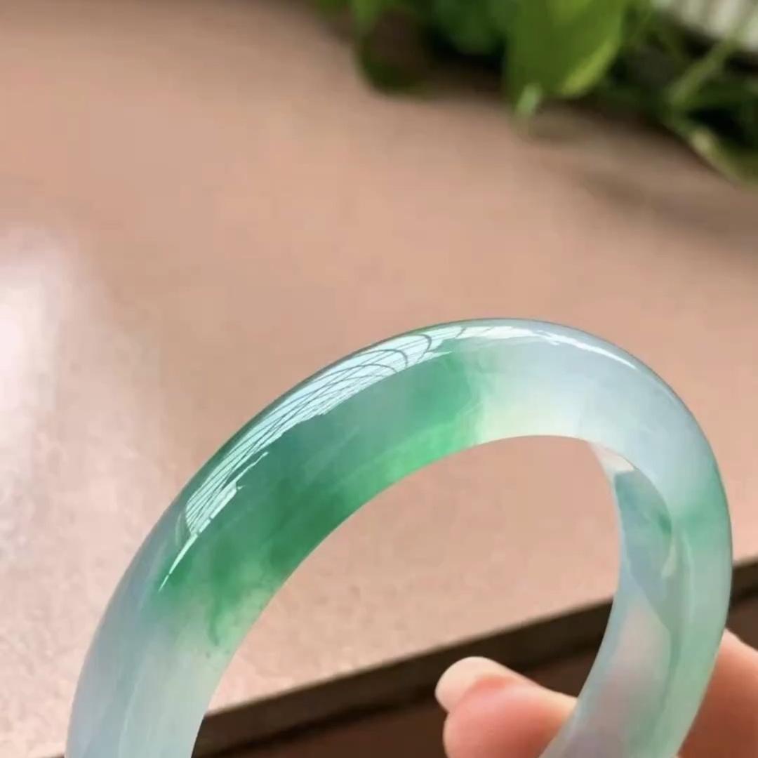 缅甸翡翠龙哥