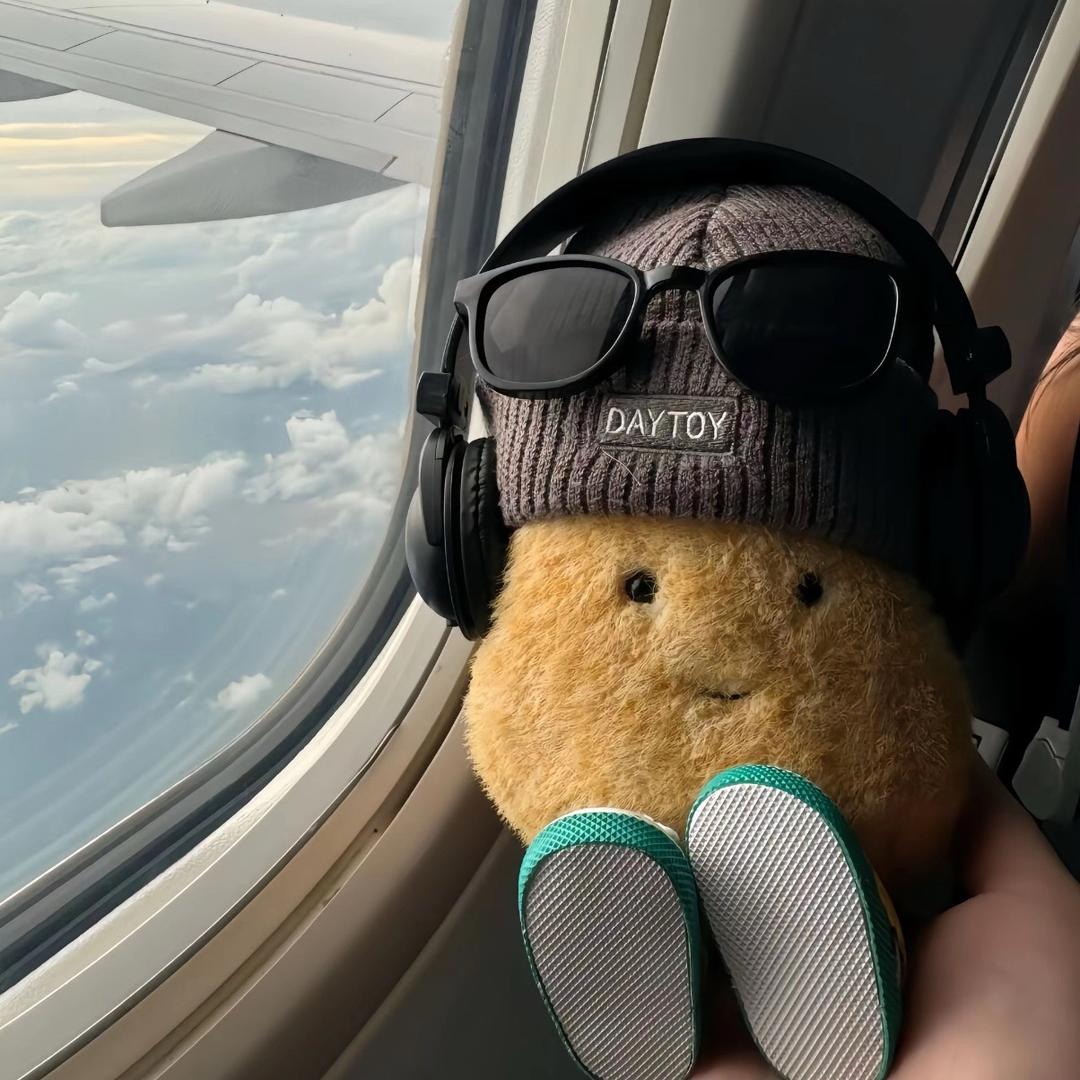 ，。？！