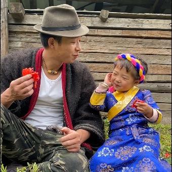 洛桑和小志玛@抖音