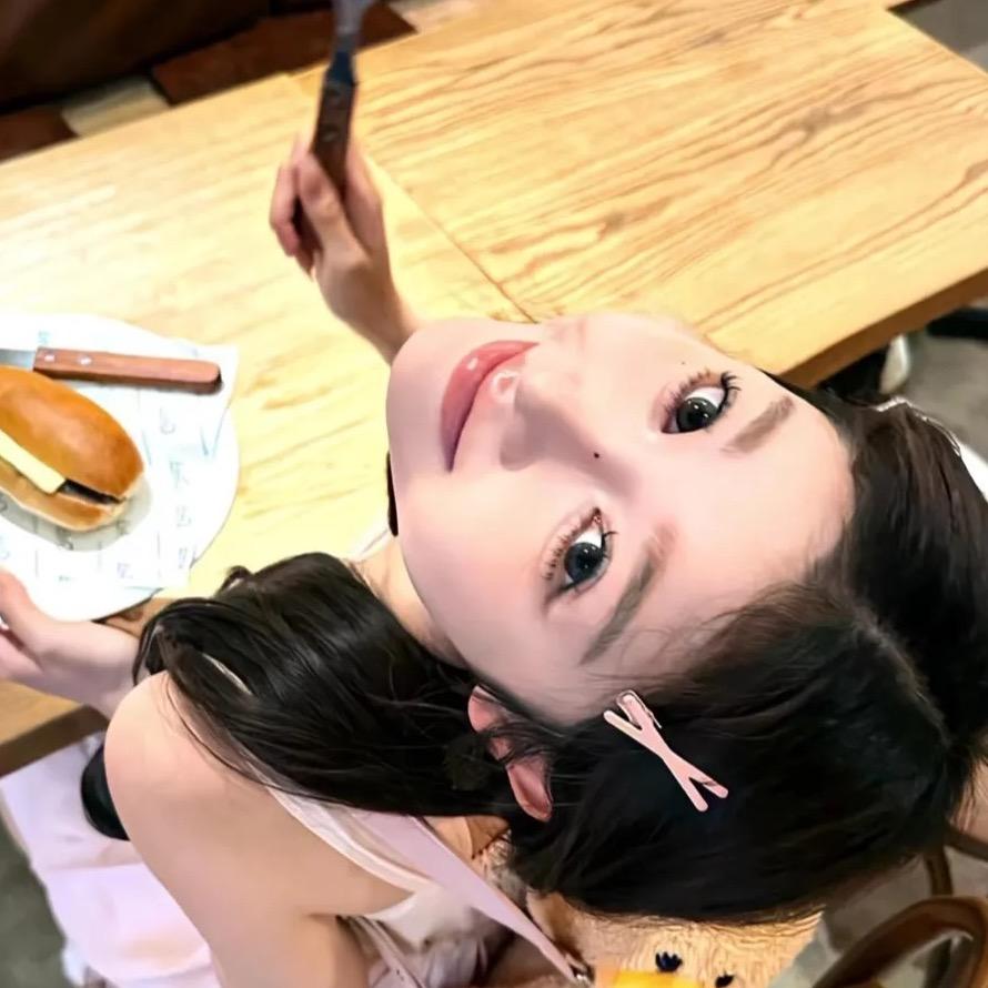 清新可爱的爆爆