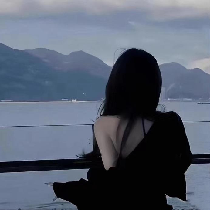 小懒懒ˡᵃ ᐟ