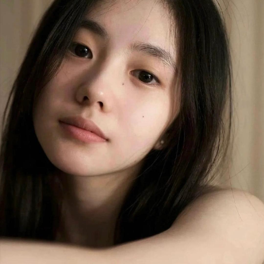 媛.