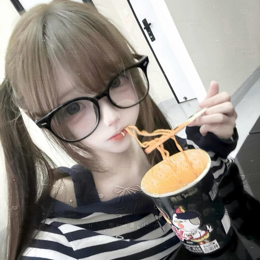 蕾蕾控