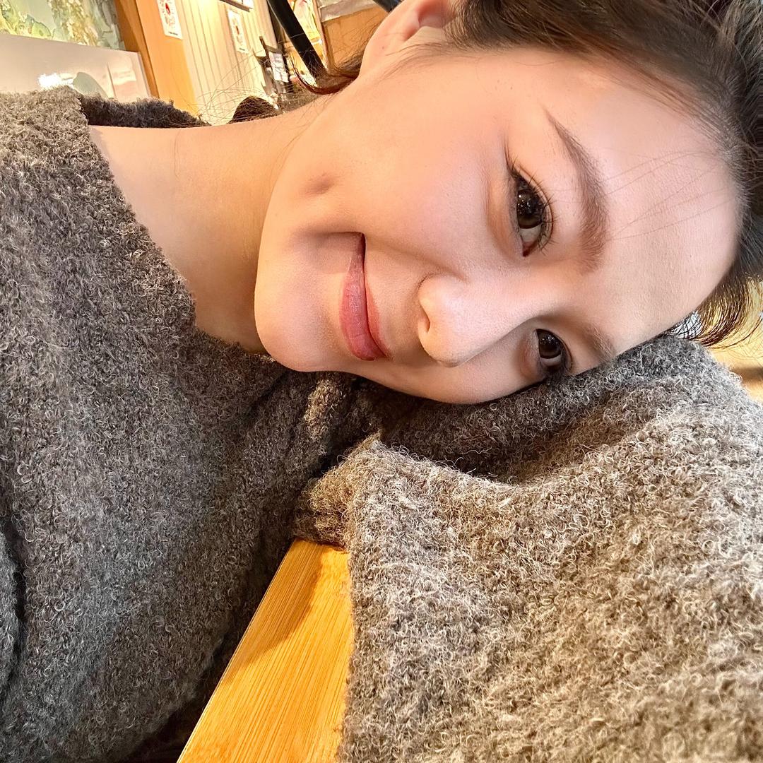 吾里格格-